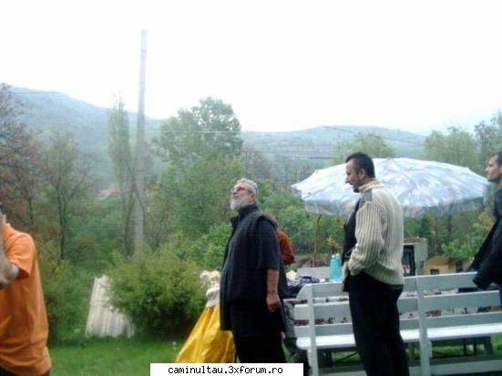 ASUL DIN MANECA - Radu se arata foarte interesat de mancarurile - Ganduri perspective, framantari...